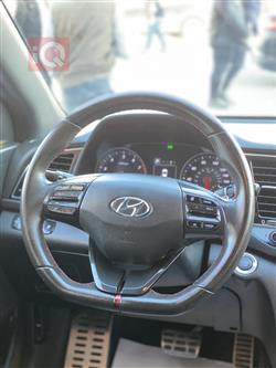 هیوندای ئەلەنترا